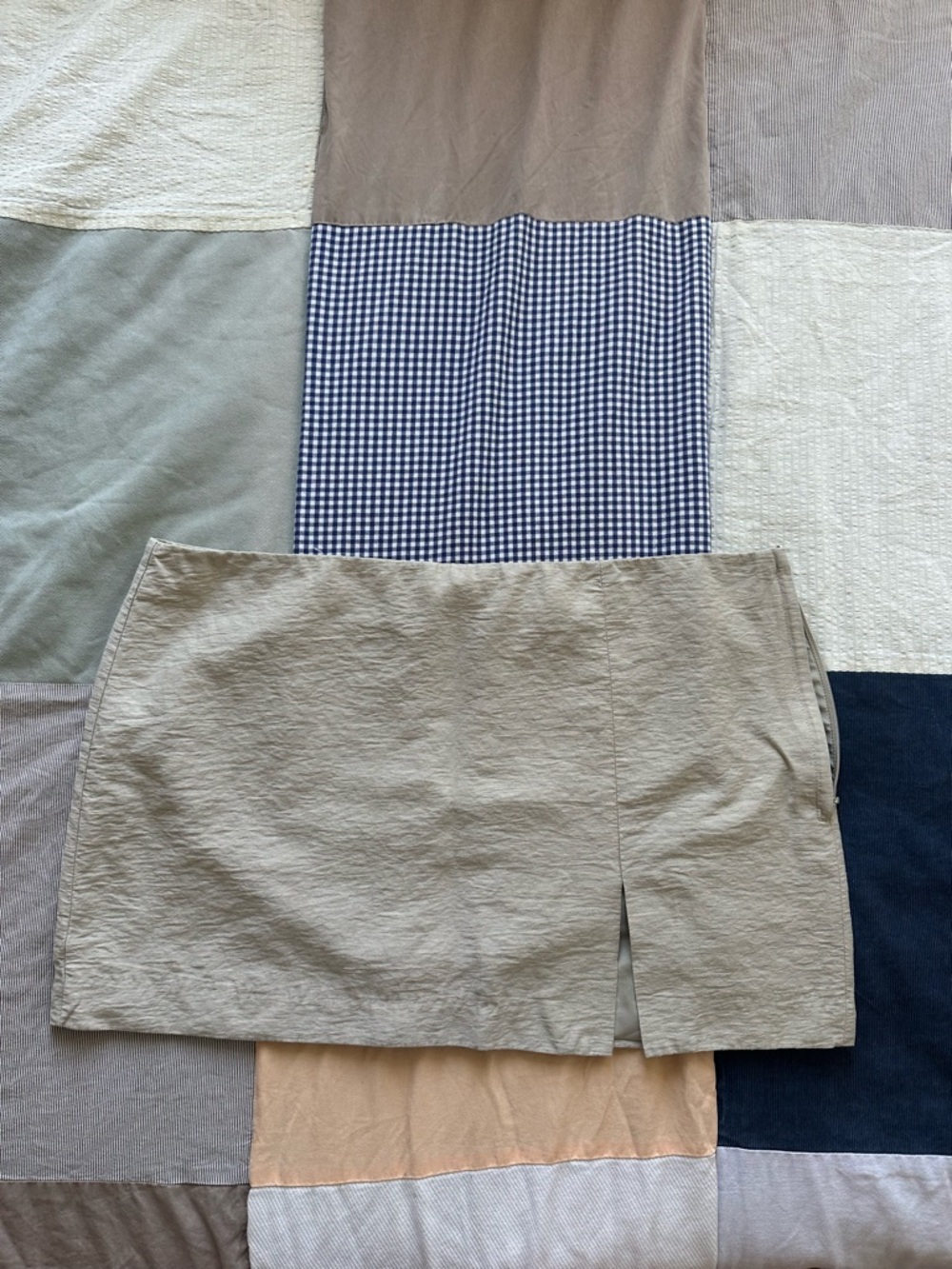 XL/Size 18 Mini Skirt w Slit and Zipper